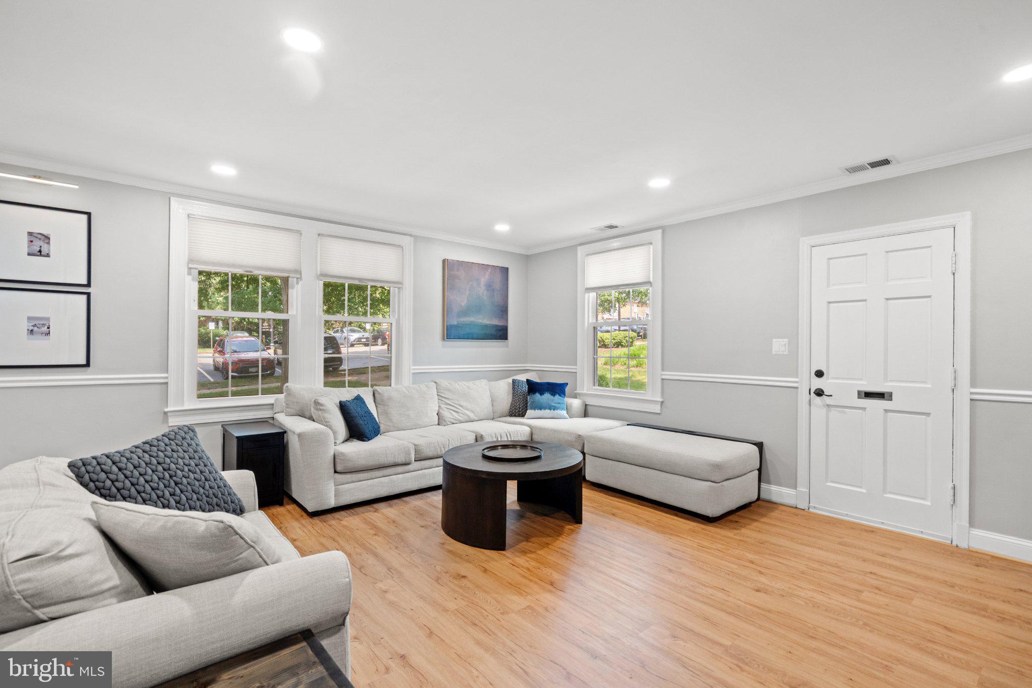 1021 S BARTON STREET 124