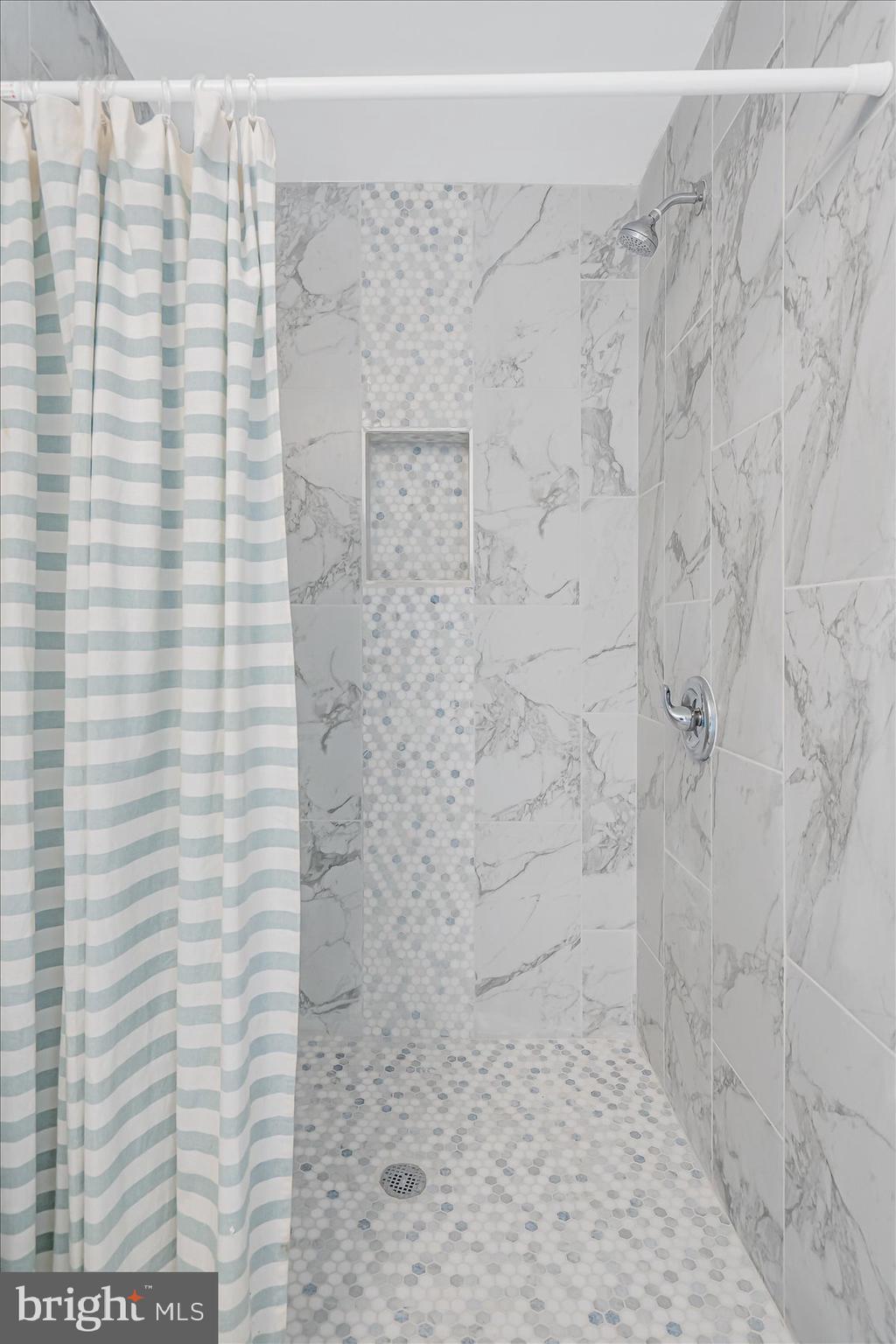 EVERGREEN LAWN - Residential