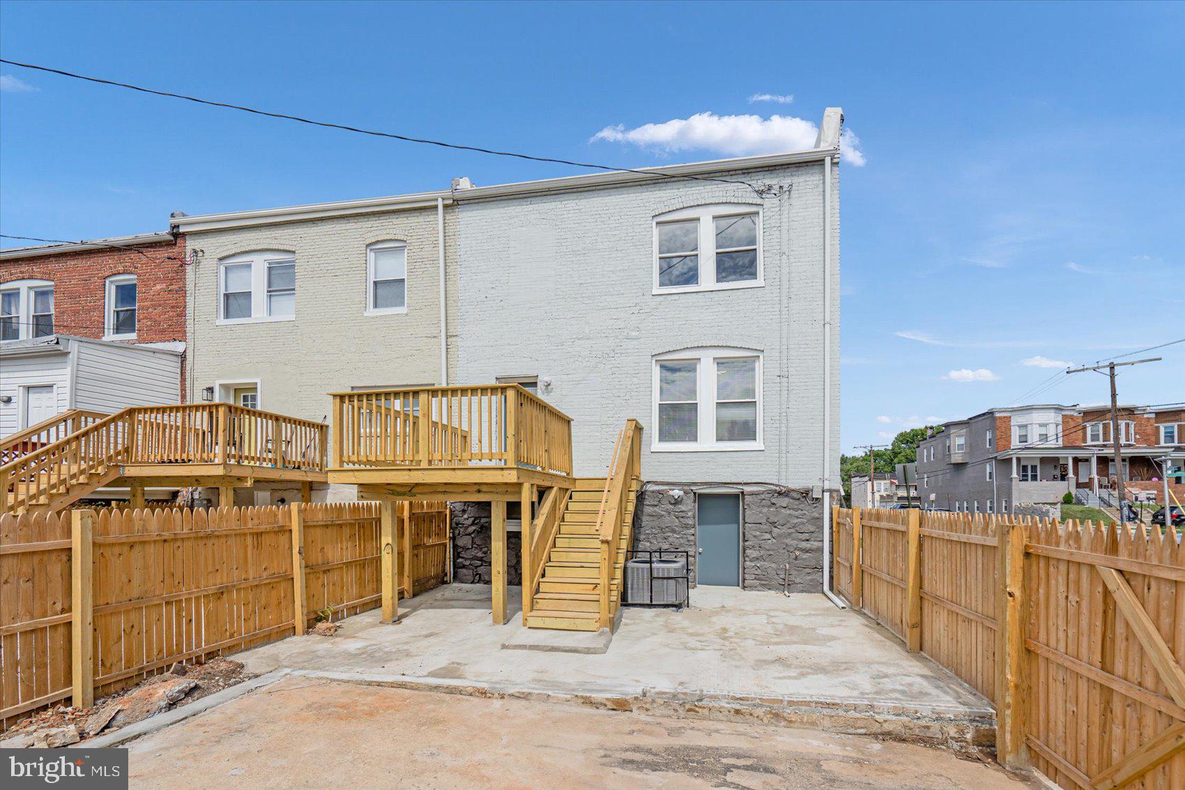 EVERGREEN LAWN - Residential