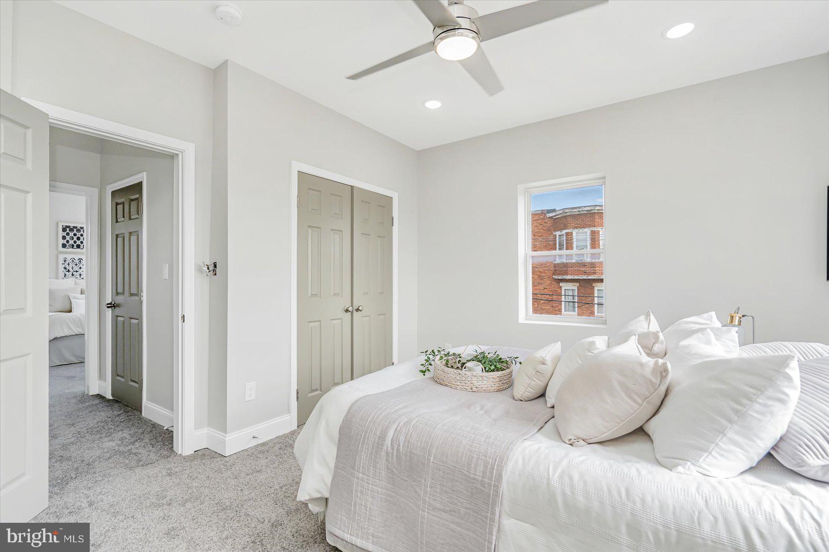 EVERGREEN LAWN - Residential