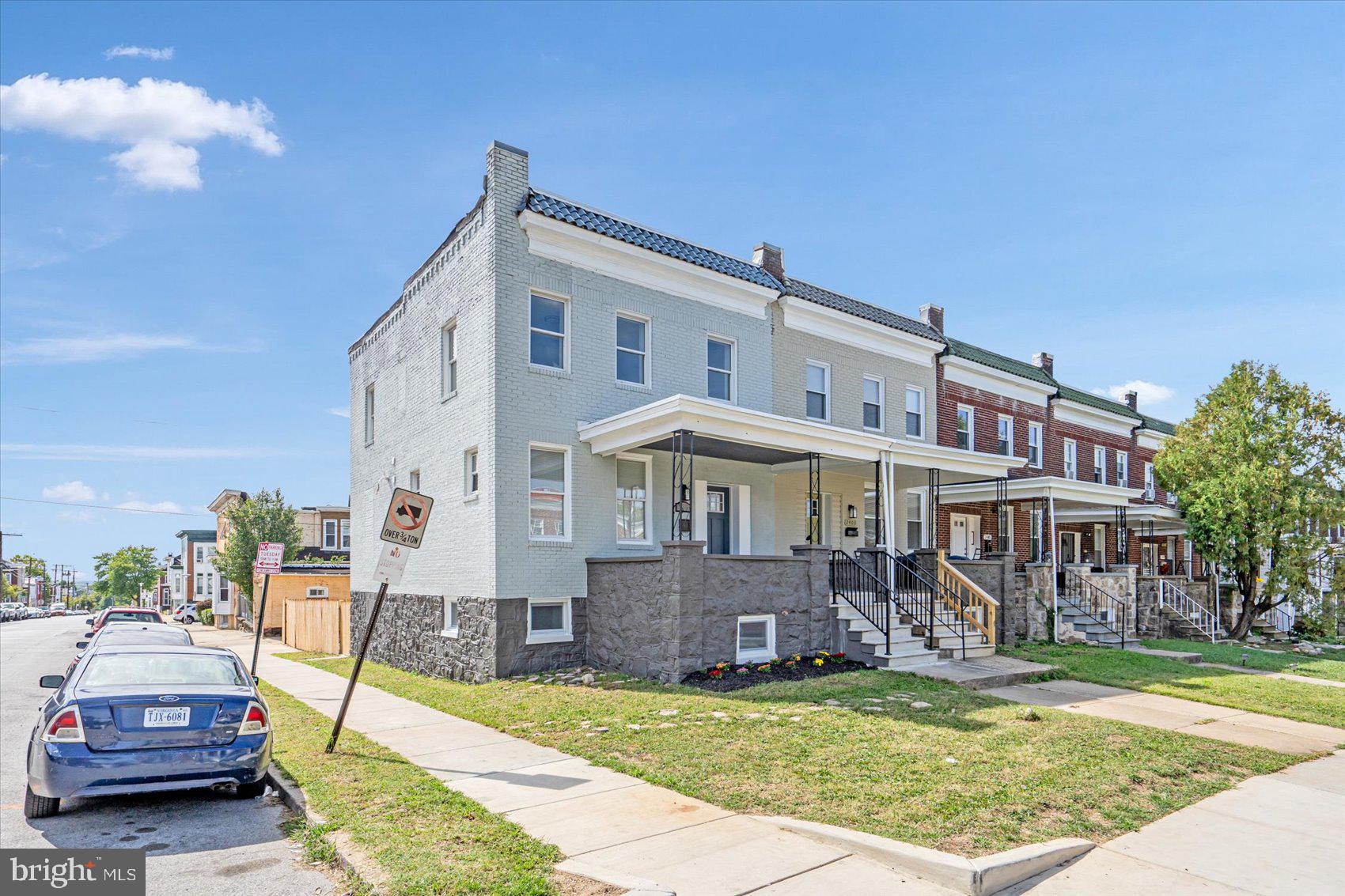 EVERGREEN LAWN - Residential