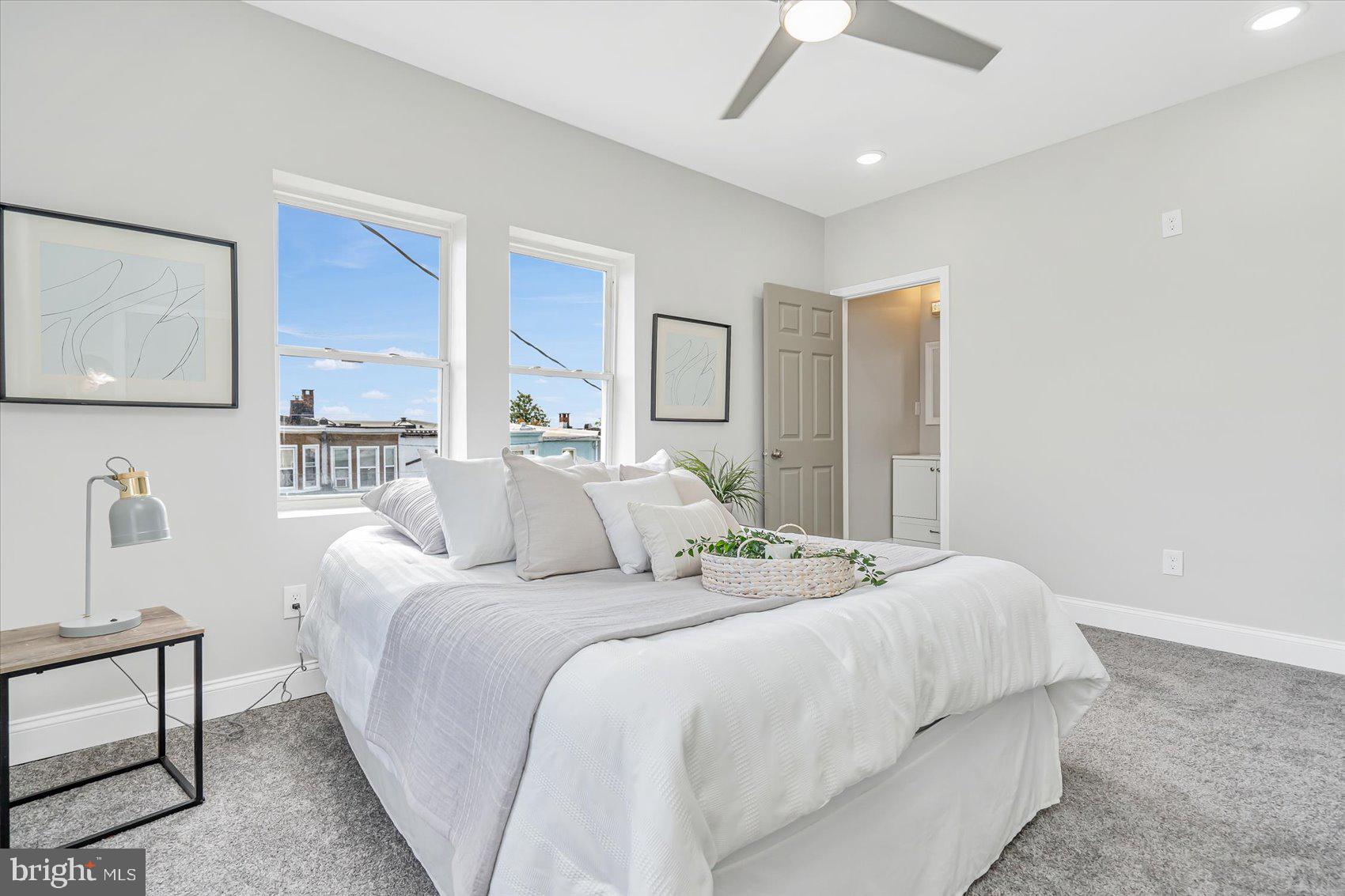 EVERGREEN LAWN - Residential