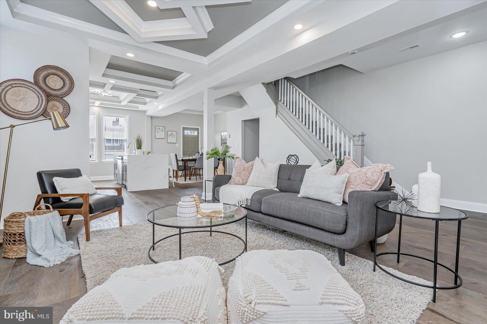 EVERGREEN LAWN - Residential