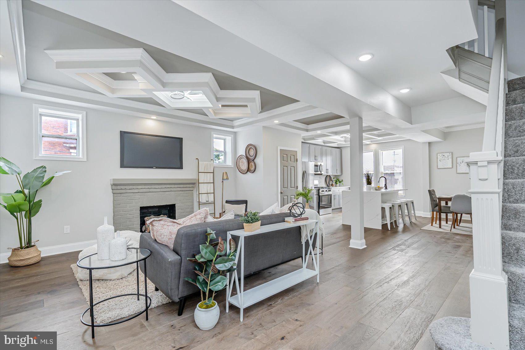 EVERGREEN LAWN - Residential