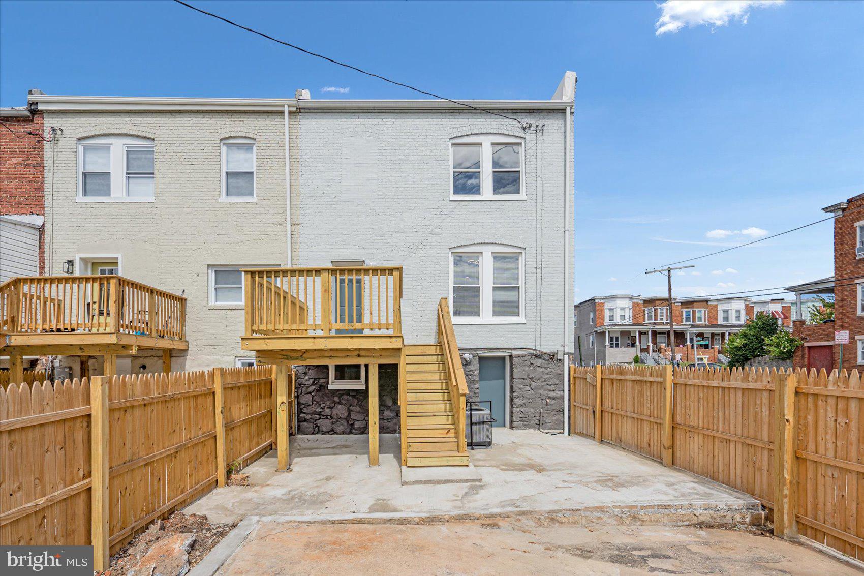 EVERGREEN LAWN - Residential