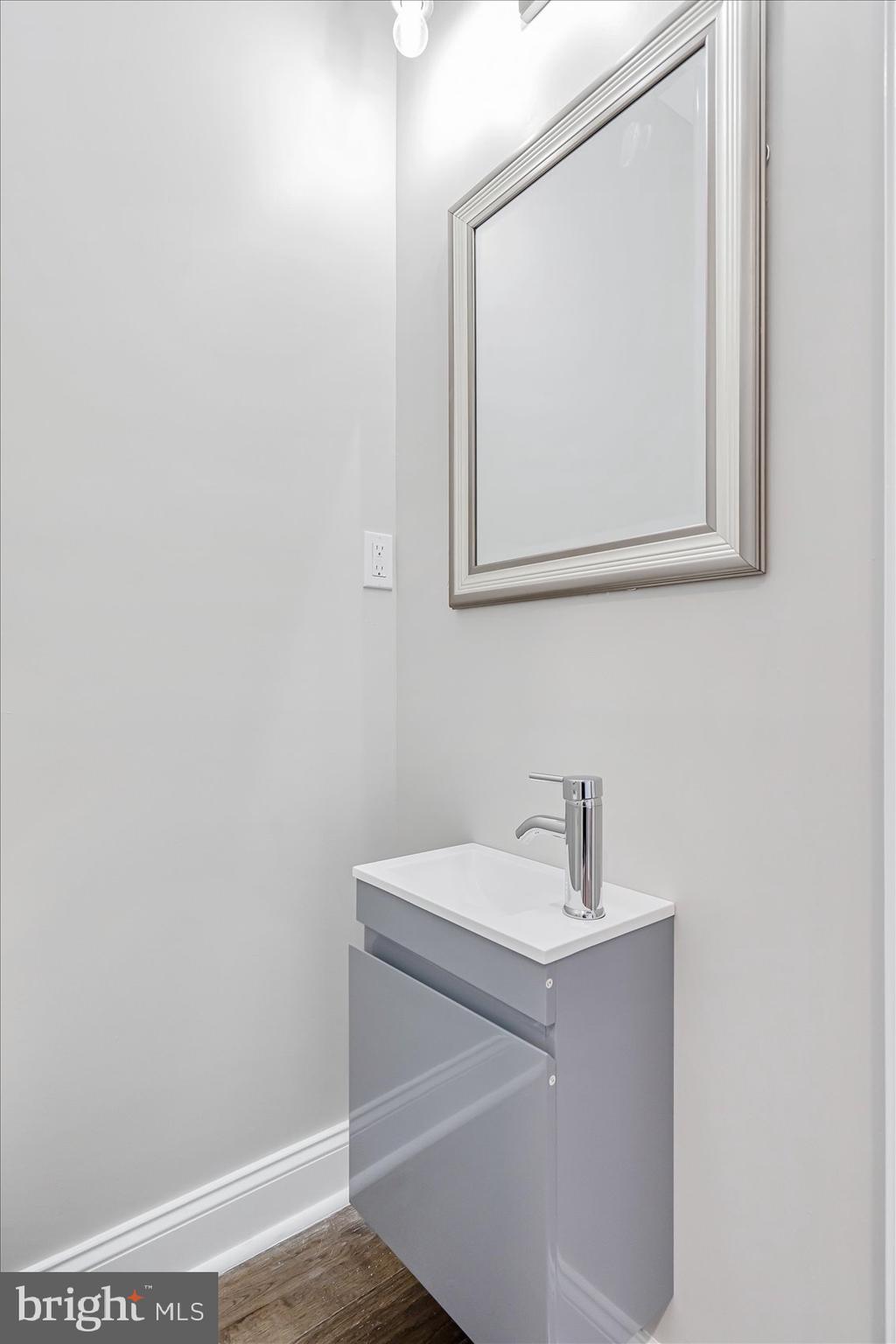 EVERGREEN LAWN - Residential