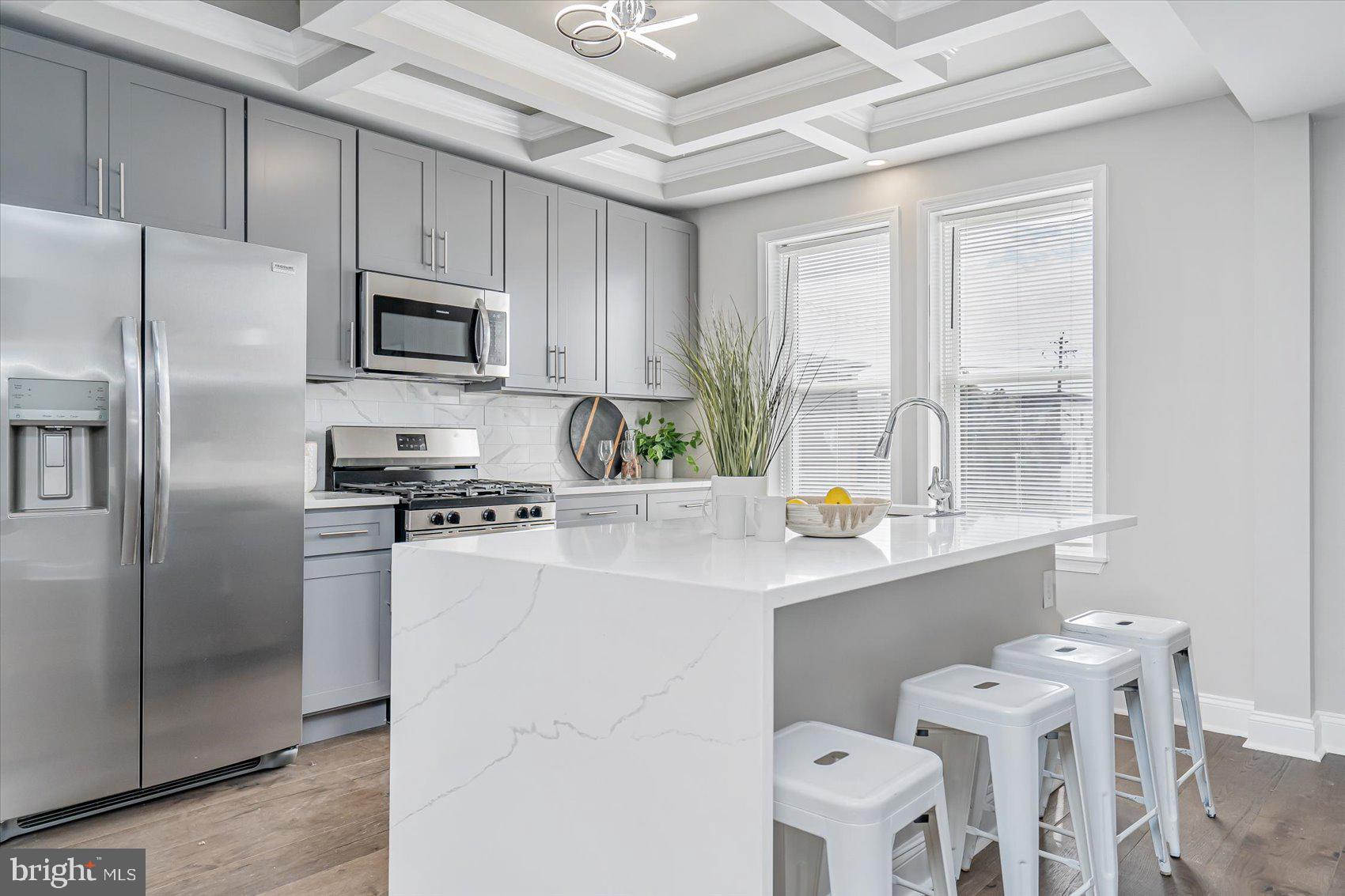 EVERGREEN LAWN - Residential