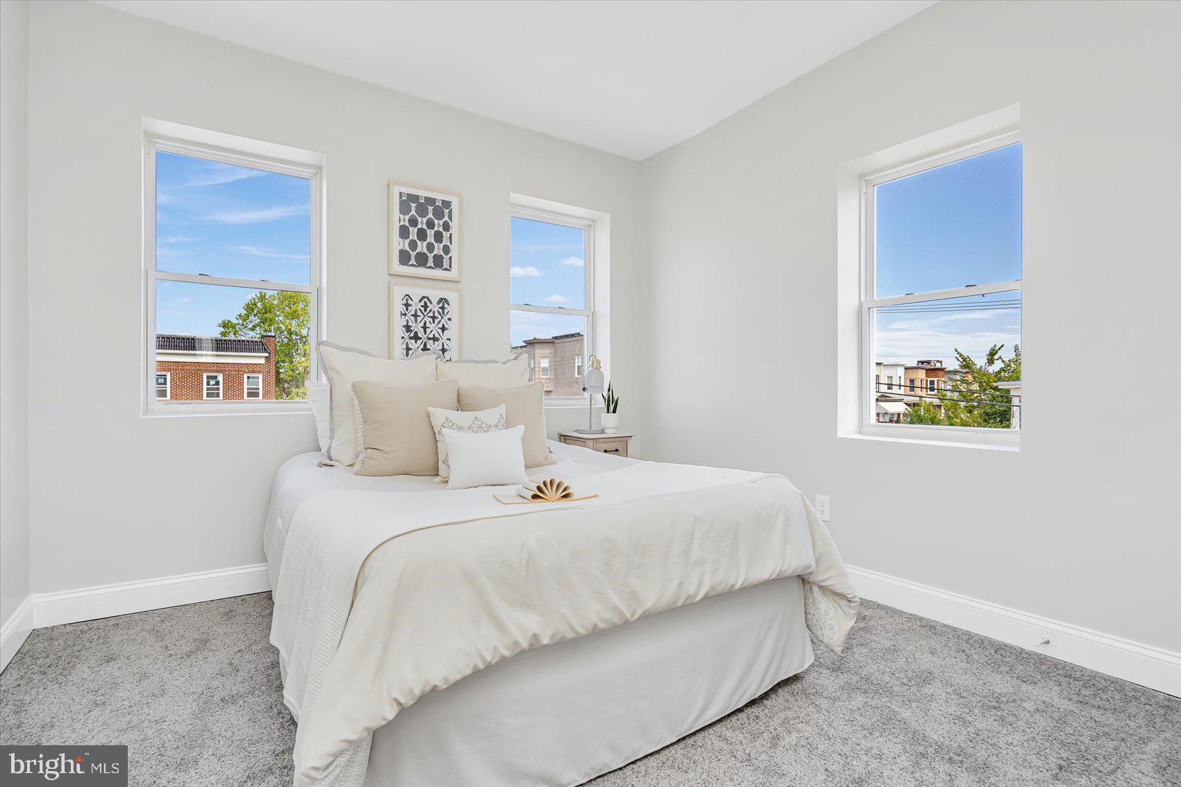 EVERGREEN LAWN - Residential