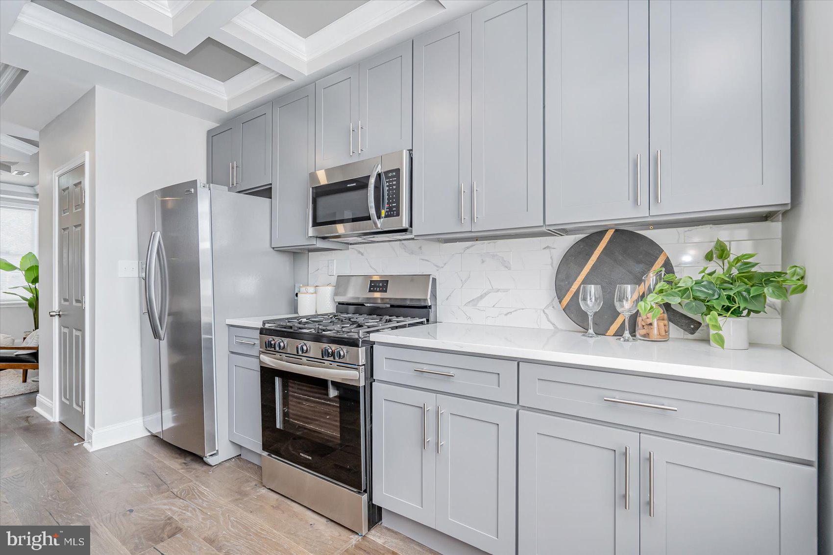 EVERGREEN LAWN - Residential