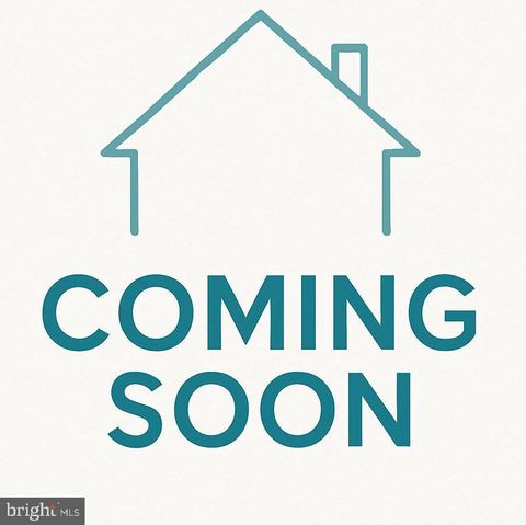 Photo of 8340 Mountain Ash Way, GAITHERSBURG, MD 20879 (MLS # MDMC2210968)