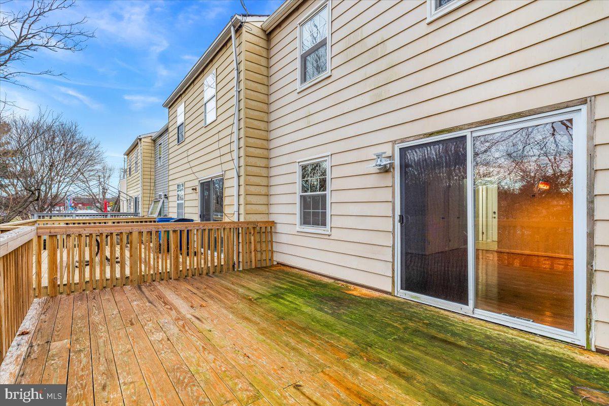 FLOWER HILL - Residential