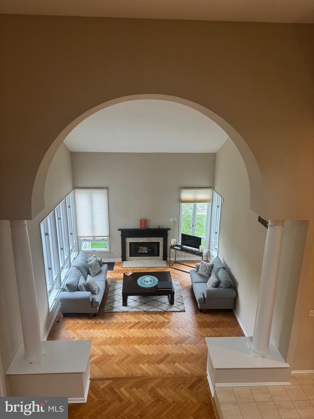5 PROMENADE PLACE