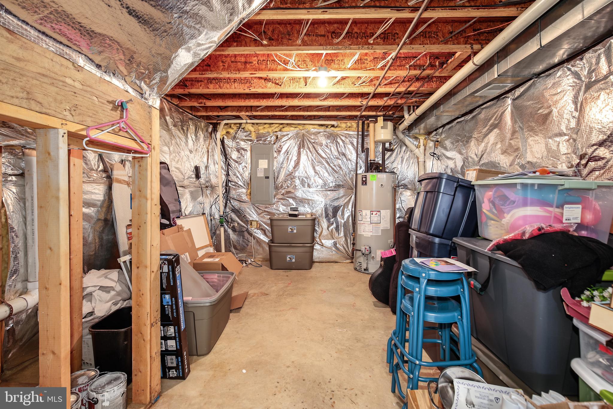 ALTA VISTA - Residential Lease