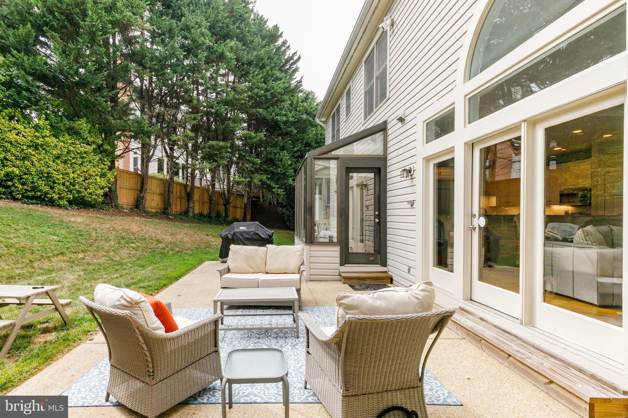 ALTA VISTA - Residential Lease