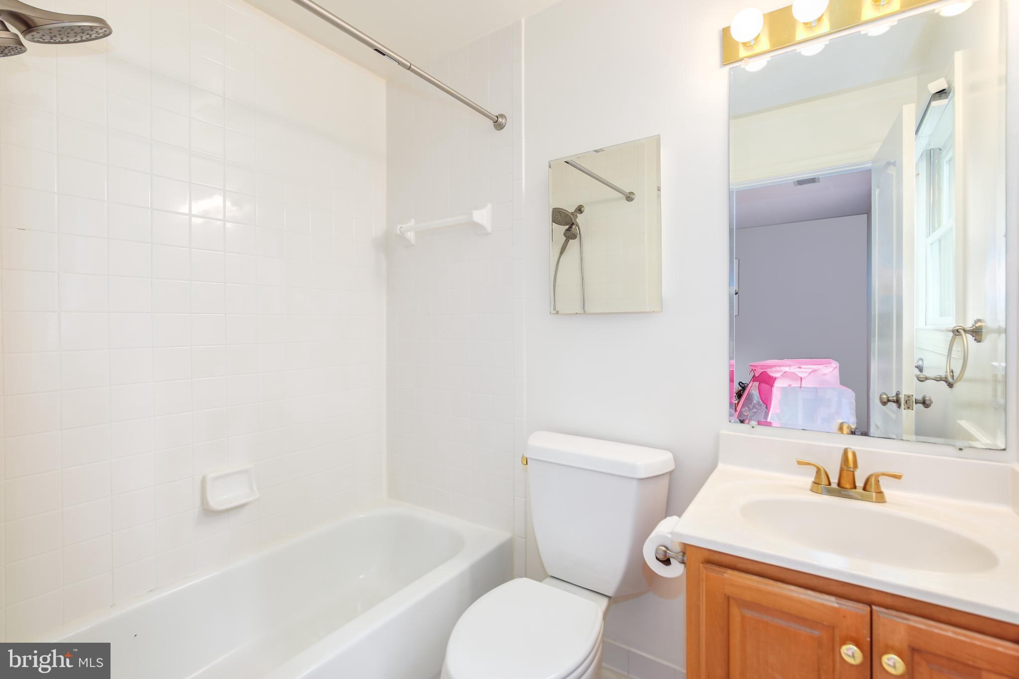 ALTA VISTA - Residential Lease