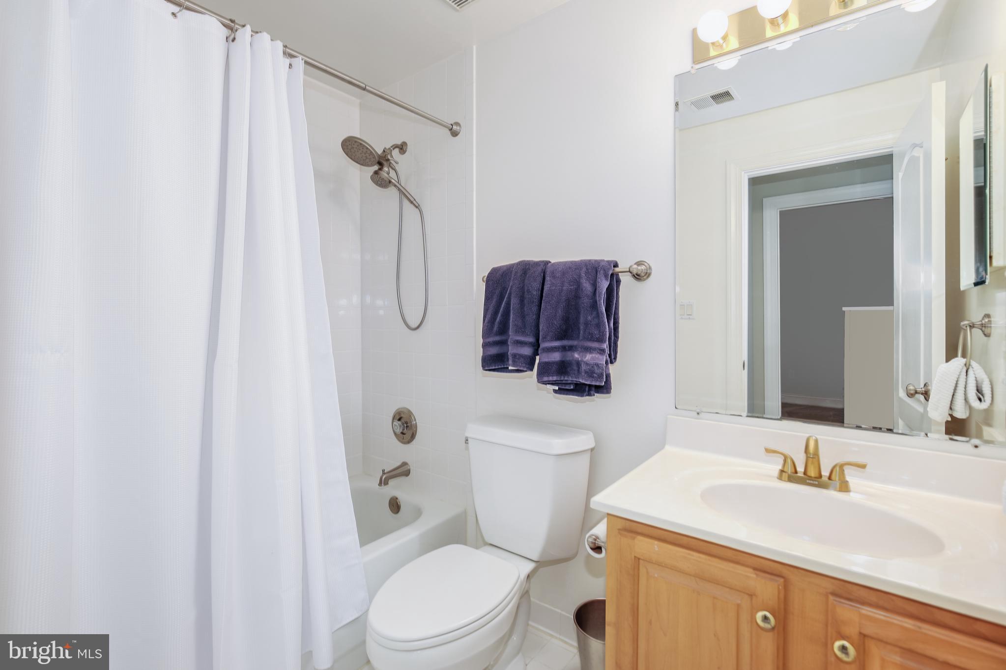 ALTA VISTA - Residential Lease