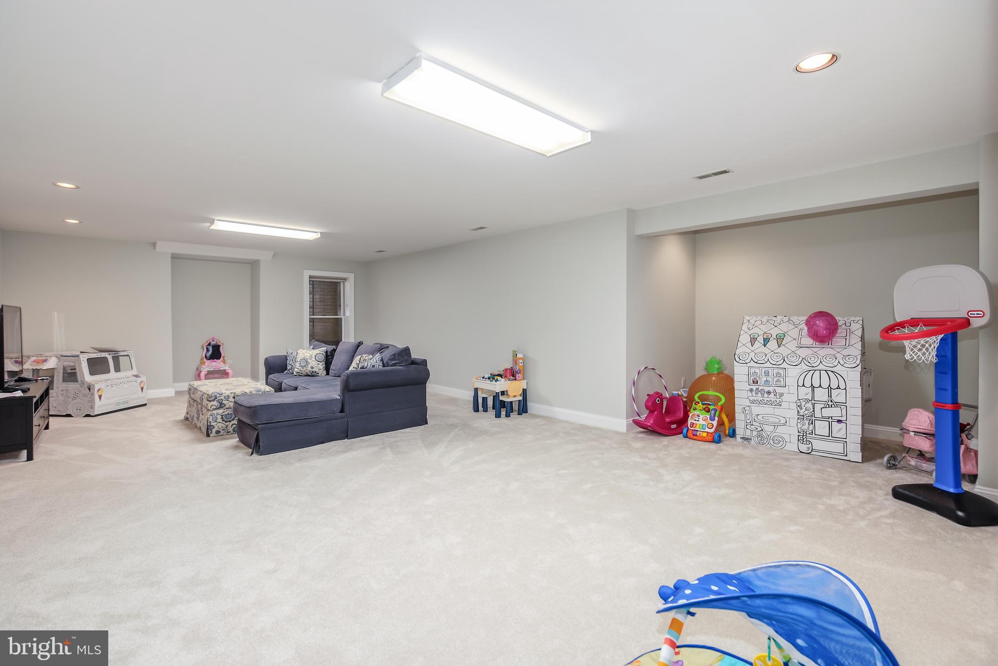 ALTA VISTA - Residential Lease