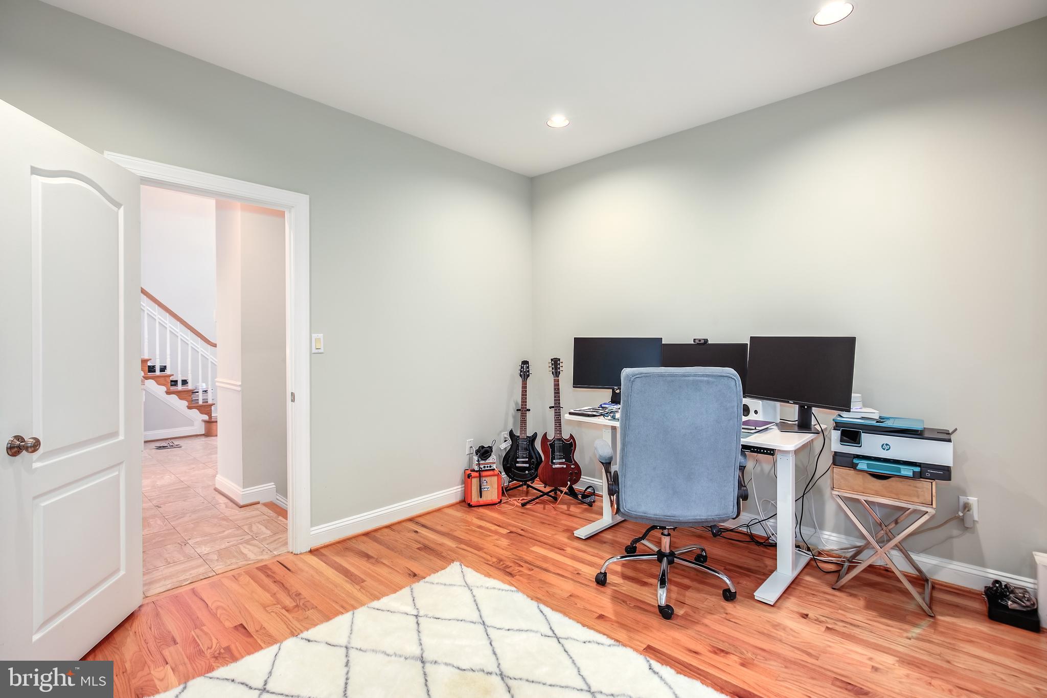 ALTA VISTA - Residential Lease