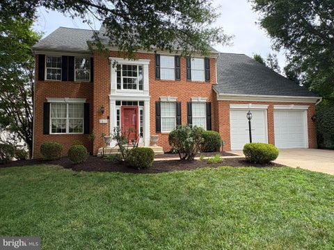 Homes For Sale - 7811 Thornfield Court<br/> FAIRFAX STATION, VA 22039
