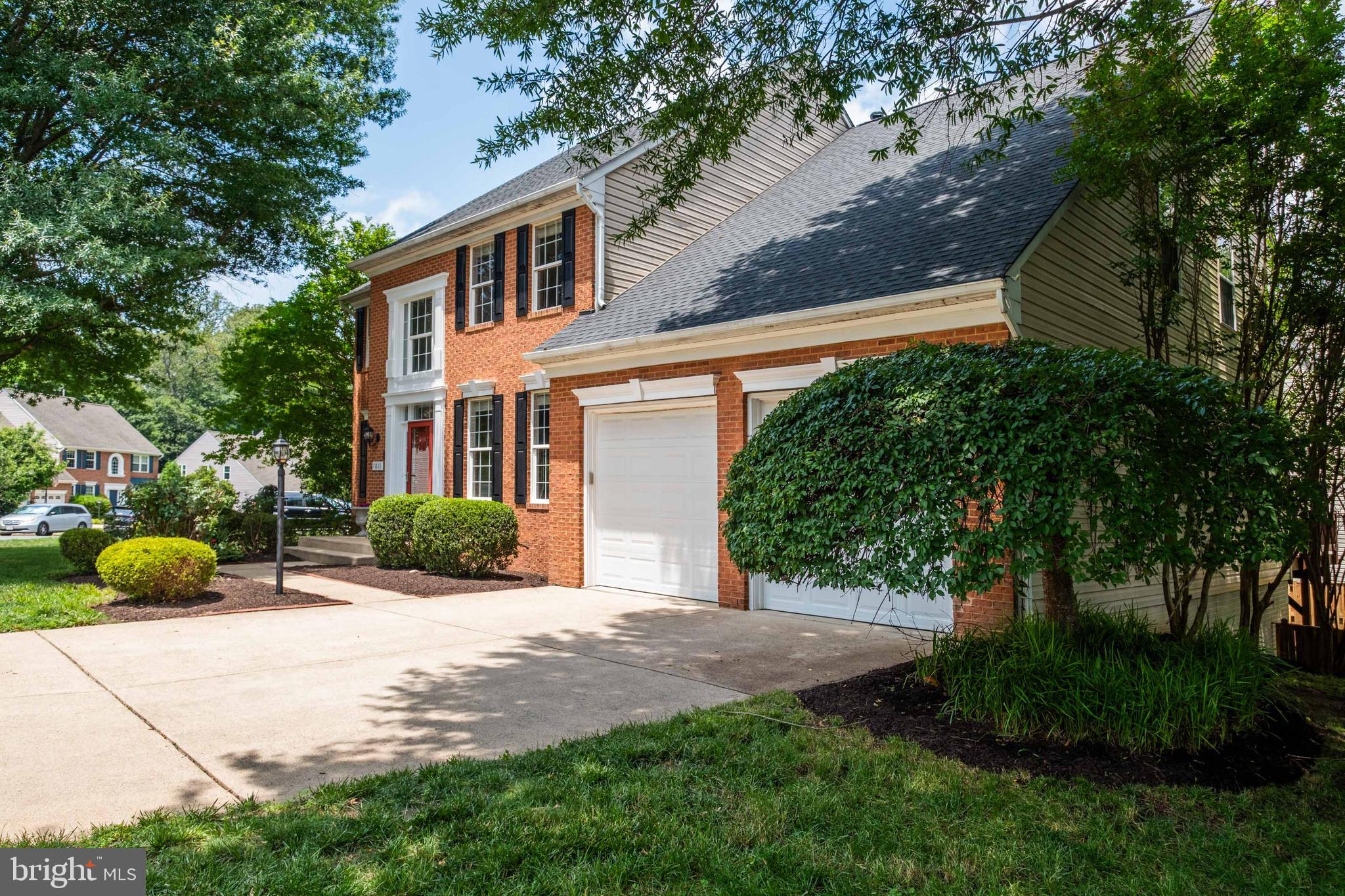 7811 THORNFIELD COURT