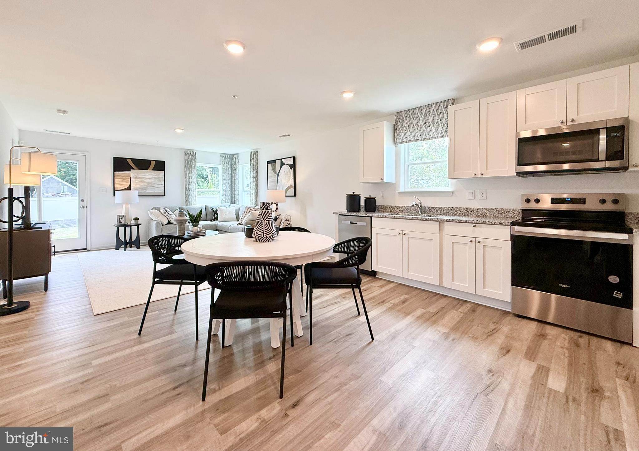 KINNAMON MEADOWS - Residential