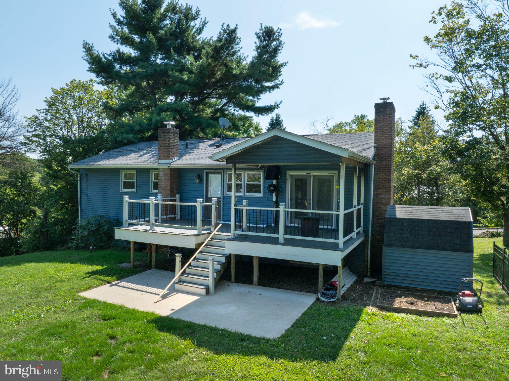 1621 OXFORD CIRCLE