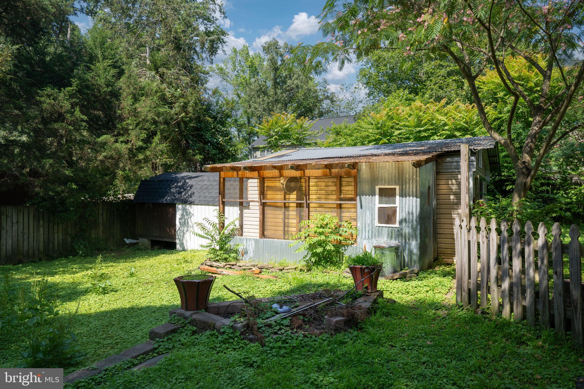 BREEZEWOOD - Residential