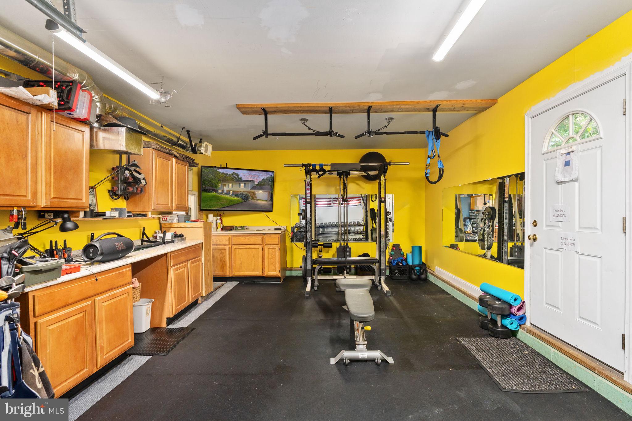 BREEZEWOOD - Residential