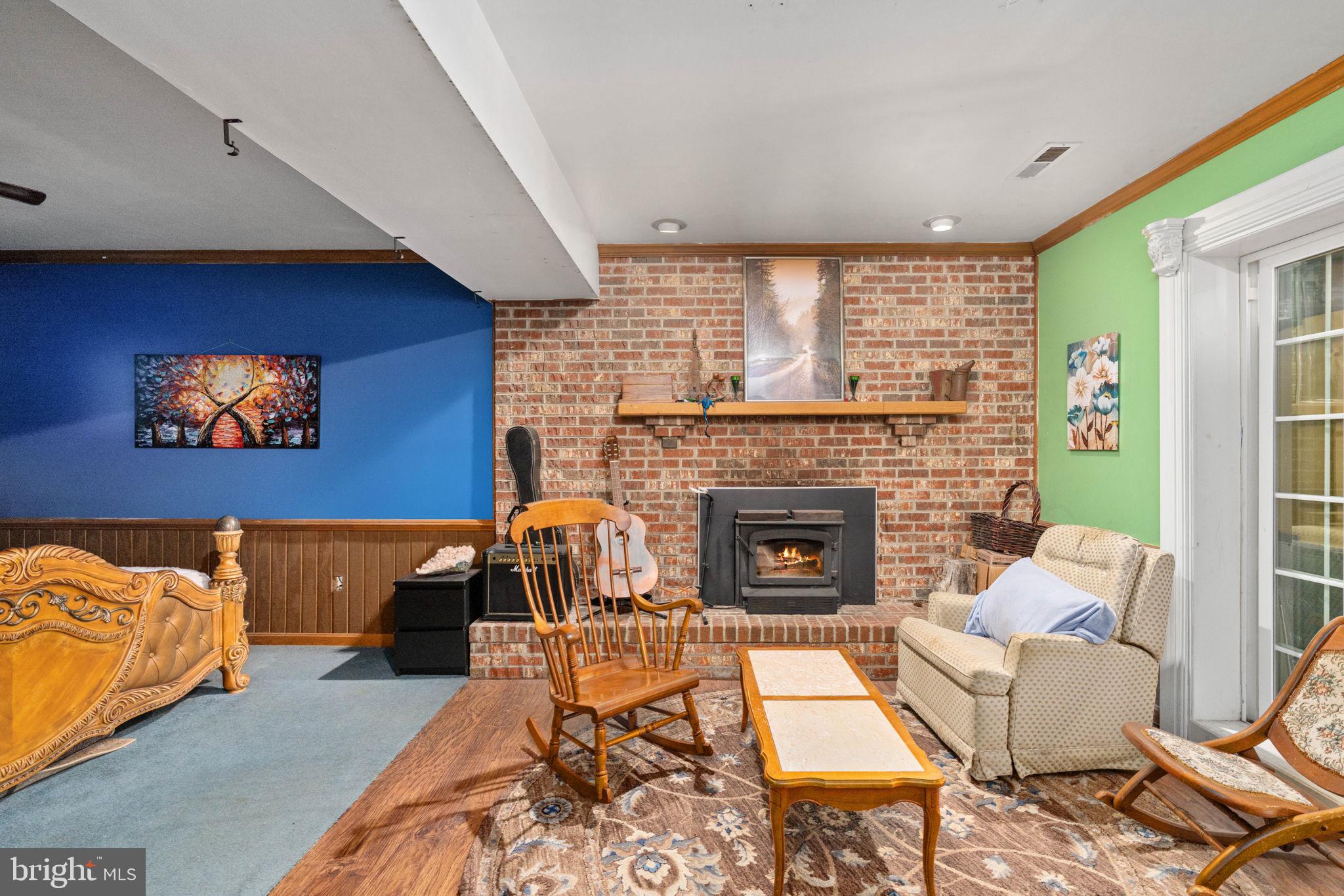 BREEZEWOOD - Residential