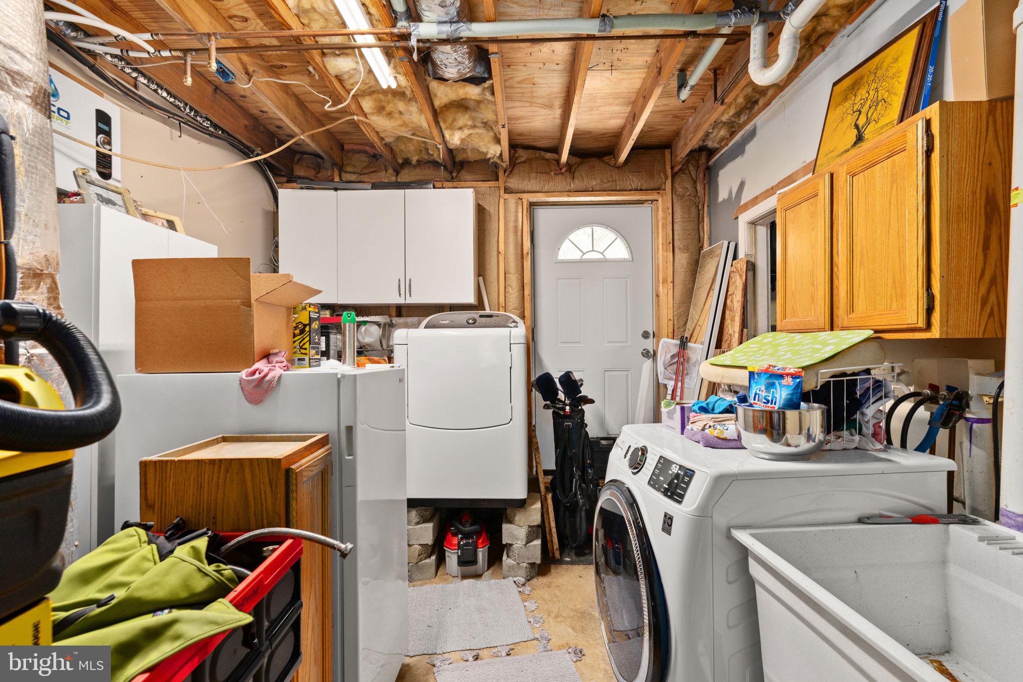 BREEZEWOOD - Residential