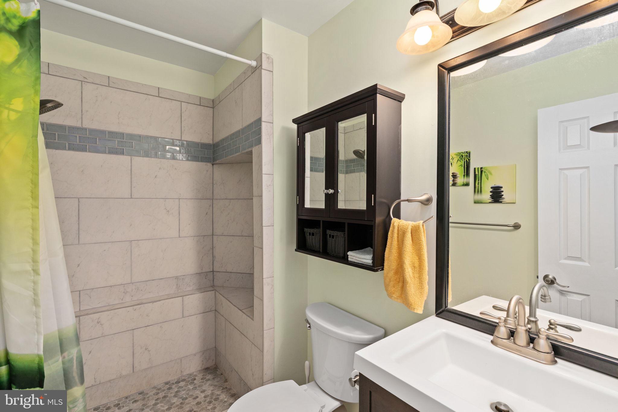 BREEZEWOOD - Residential