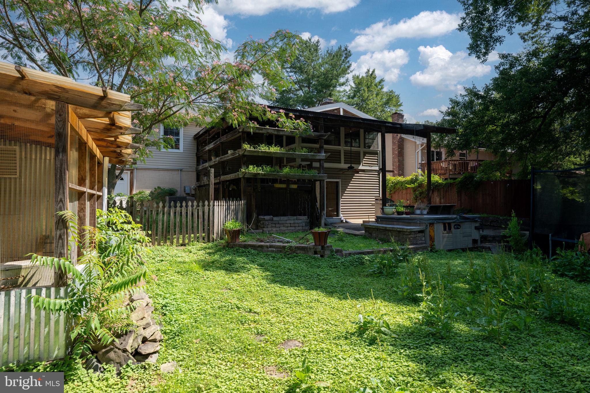 BREEZEWOOD - Residential