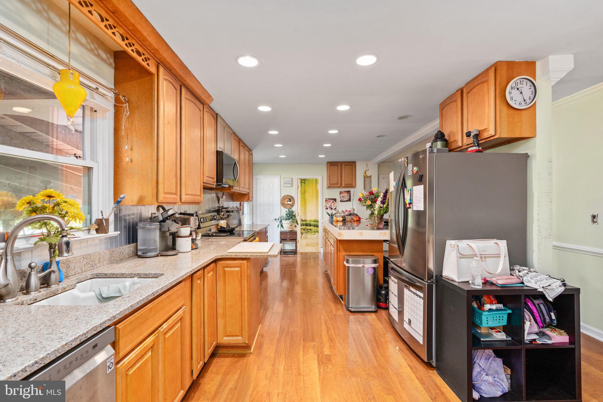 BREEZEWOOD - Residential