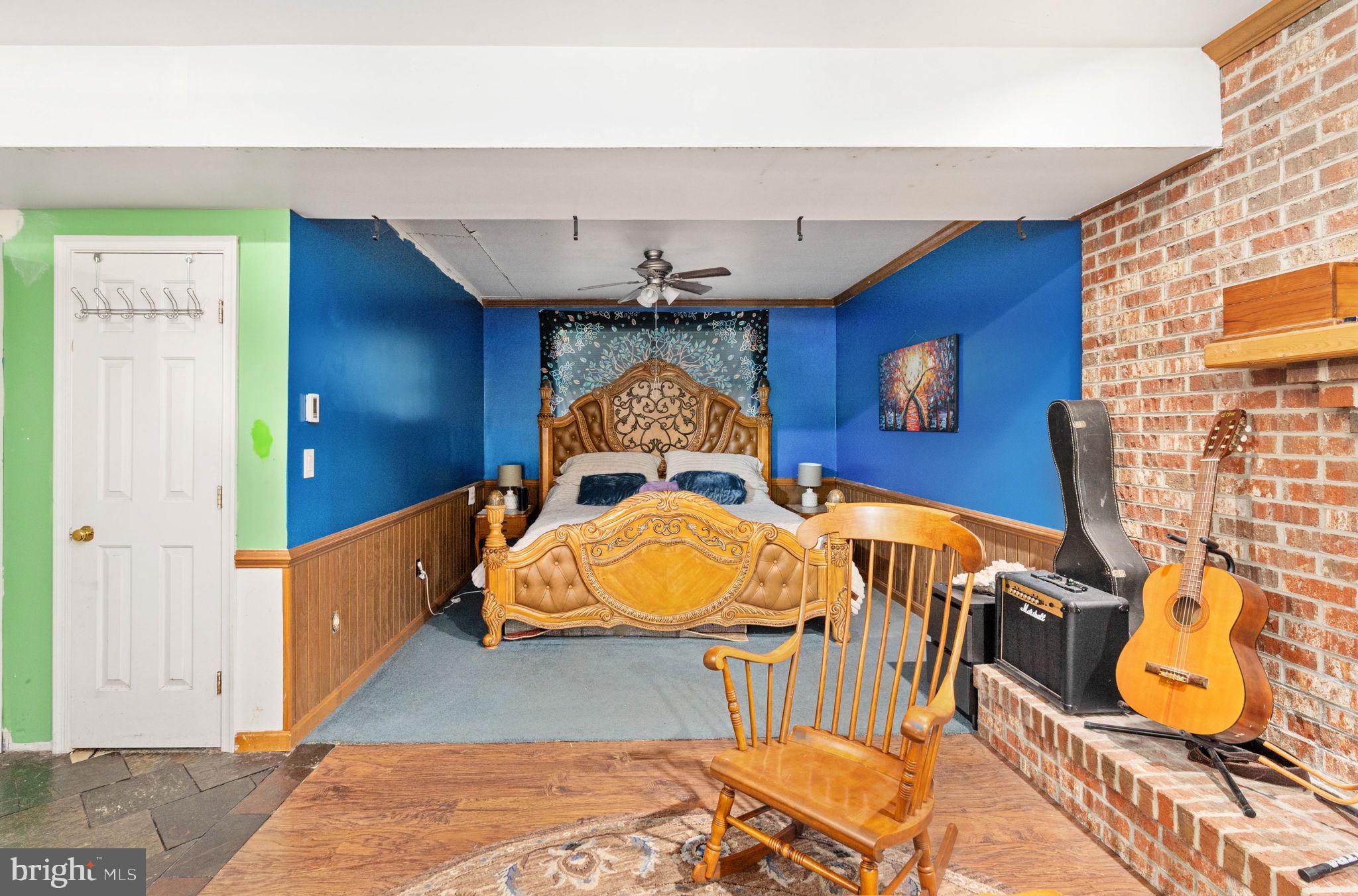 BREEZEWOOD - Residential