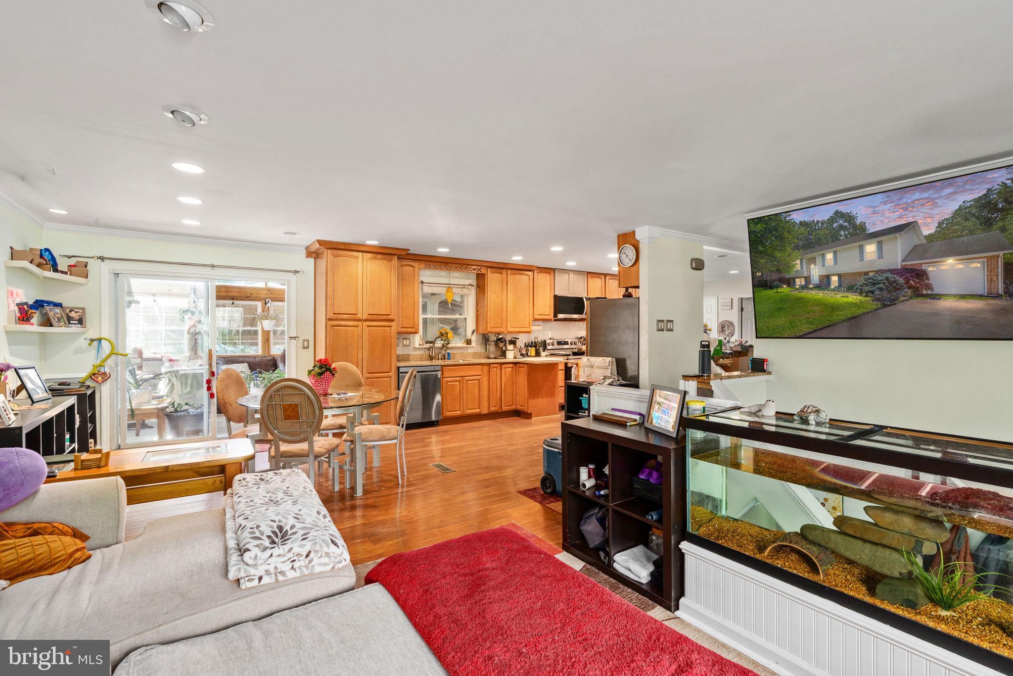 BREEZEWOOD - Residential