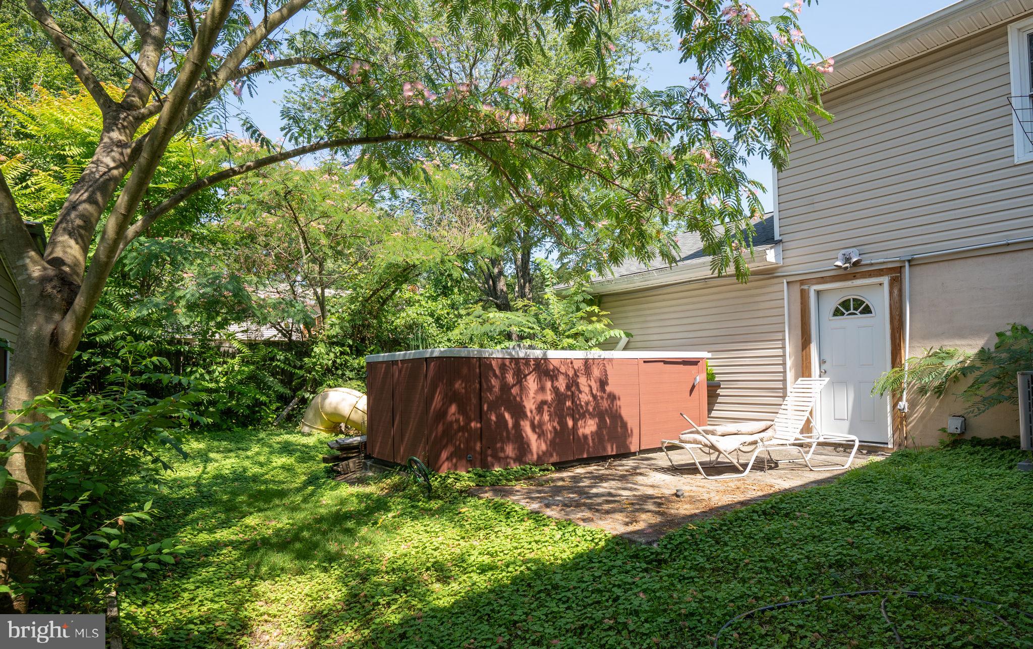 BREEZEWOOD - Residential