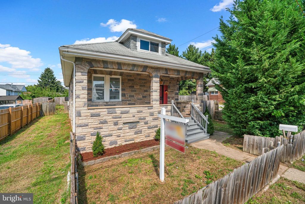 Photo of 222 Townsend Avenue, BALTIMORE, MD 21225 (MLS # MDAA2127272)