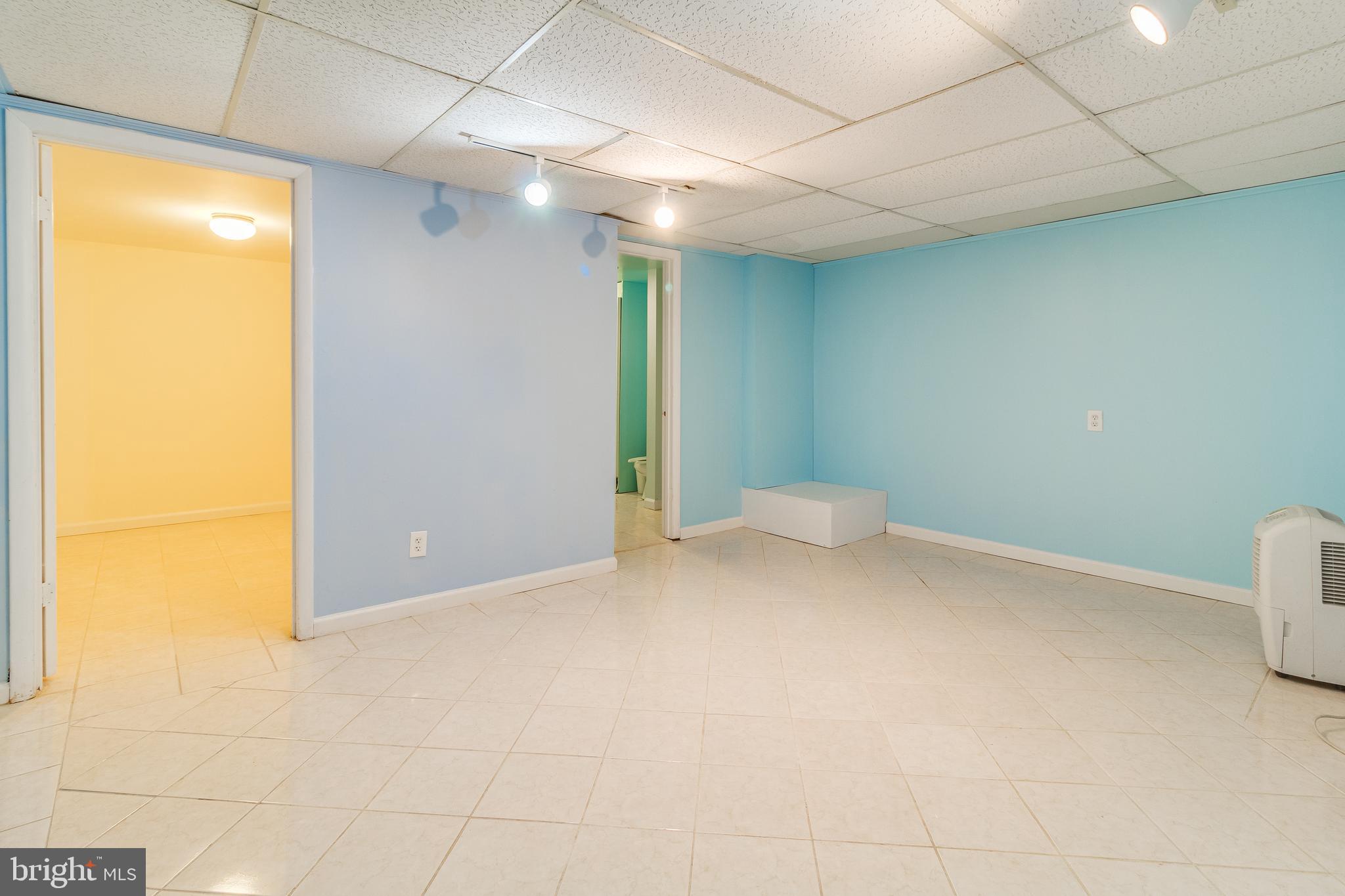 MARYLAND PLACE - Residential