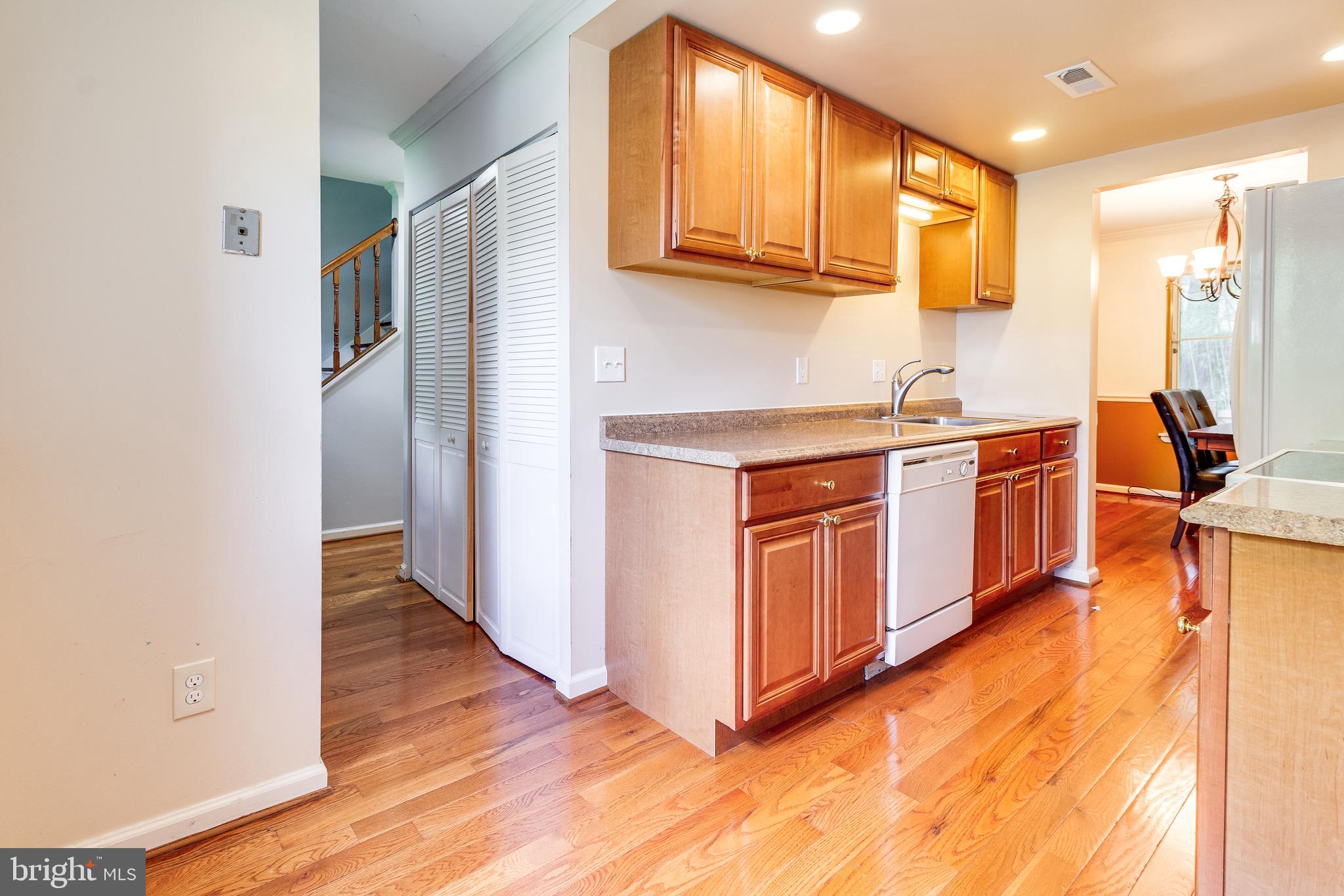 MARYLAND PLACE - Residential