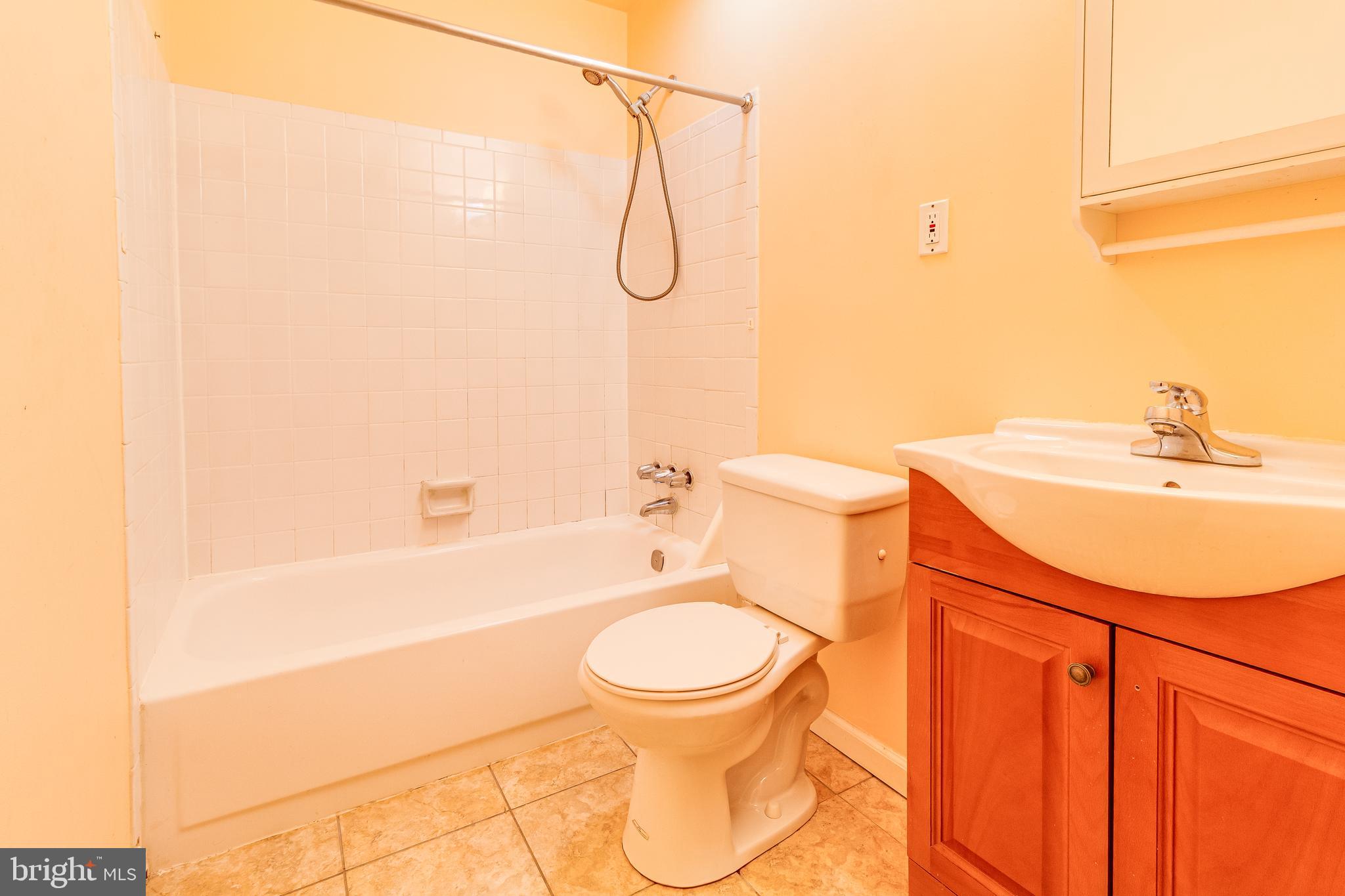 MARYLAND PLACE - Residential