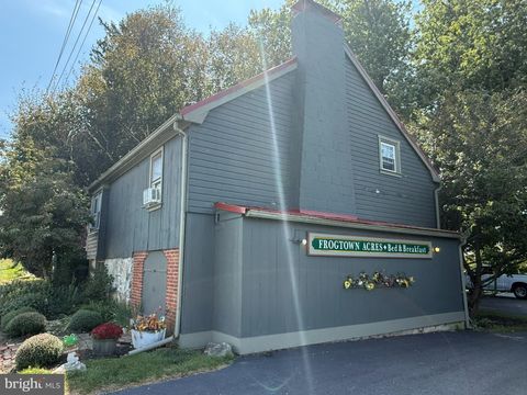 44 FROGTOWN ROAD PARADISE PA 17562