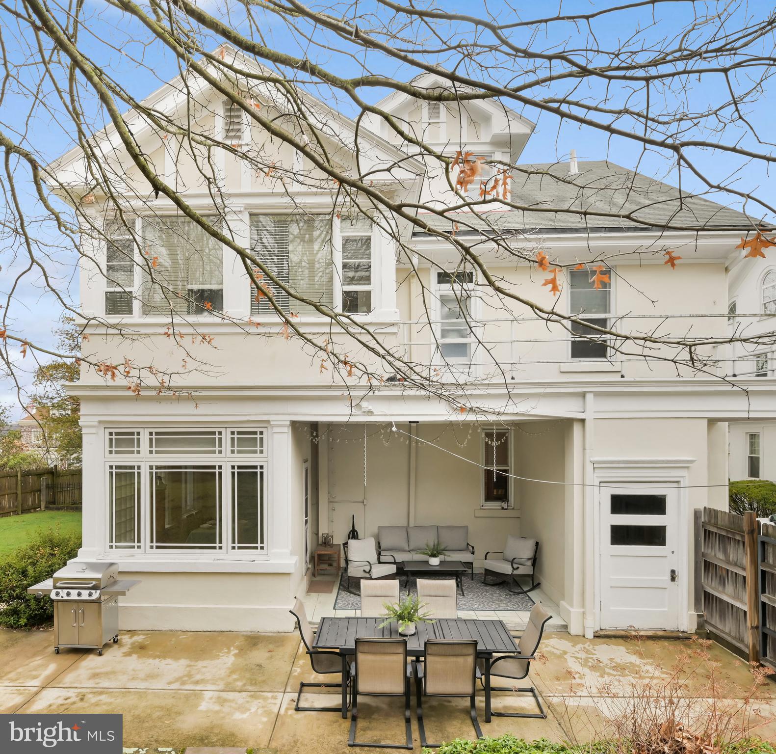 WEST END - Residential