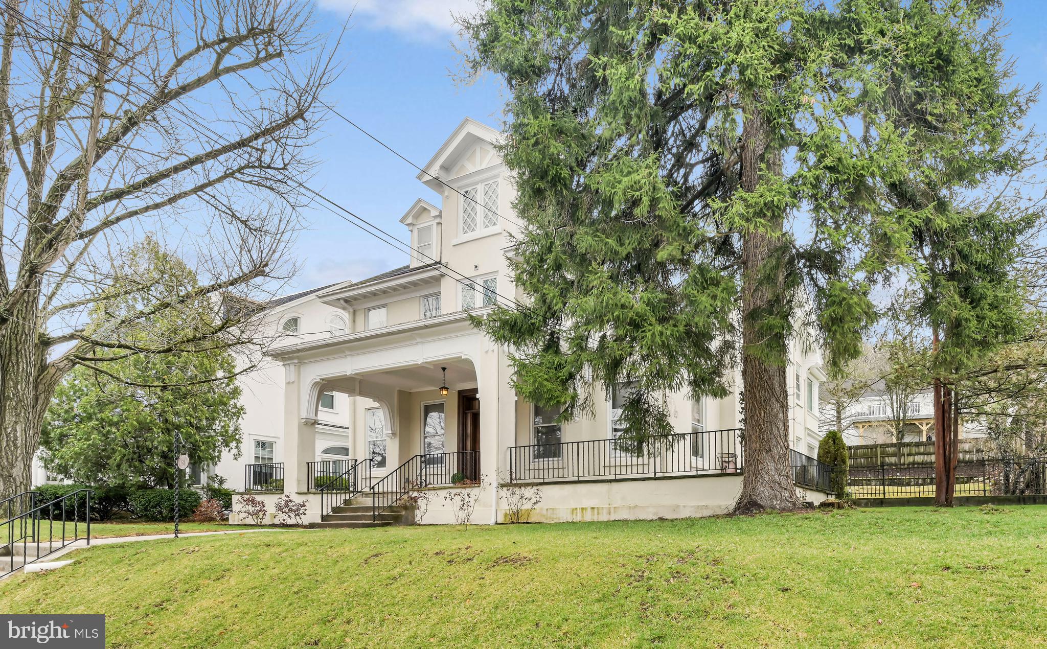 WEST END - Residential