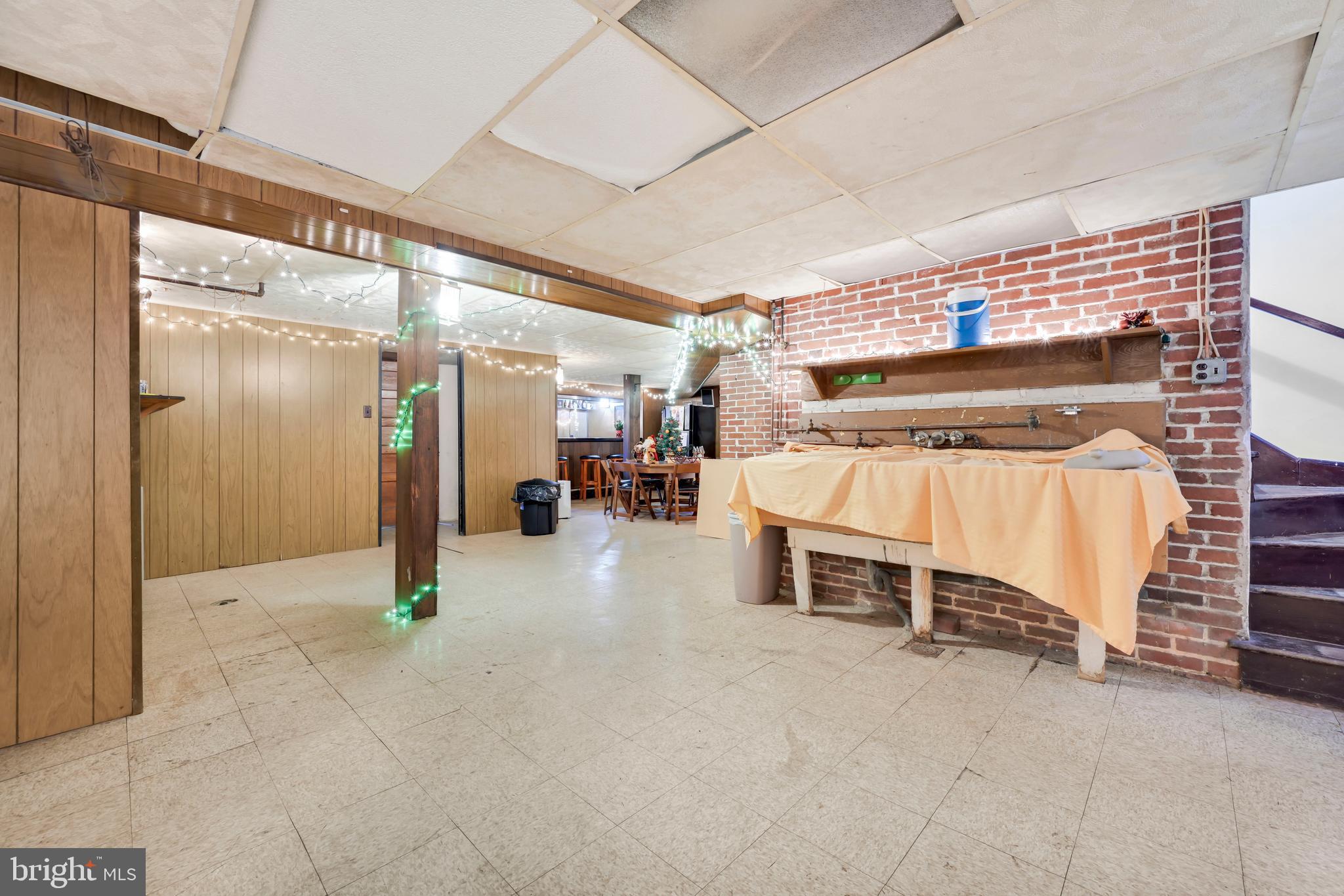 WEST END - Residential