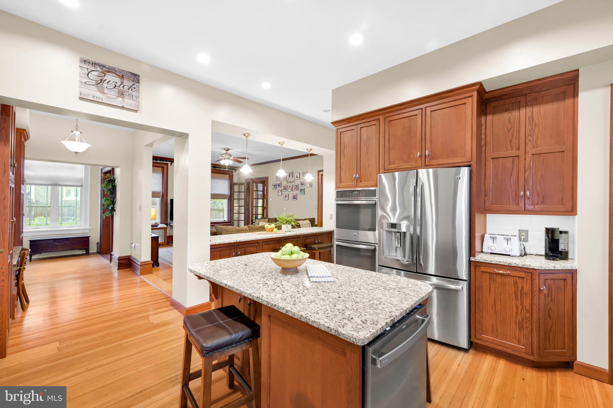 WEST END - Residential