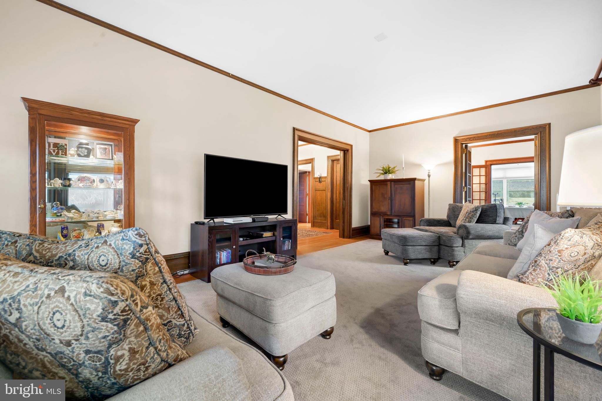 WEST END - Residential