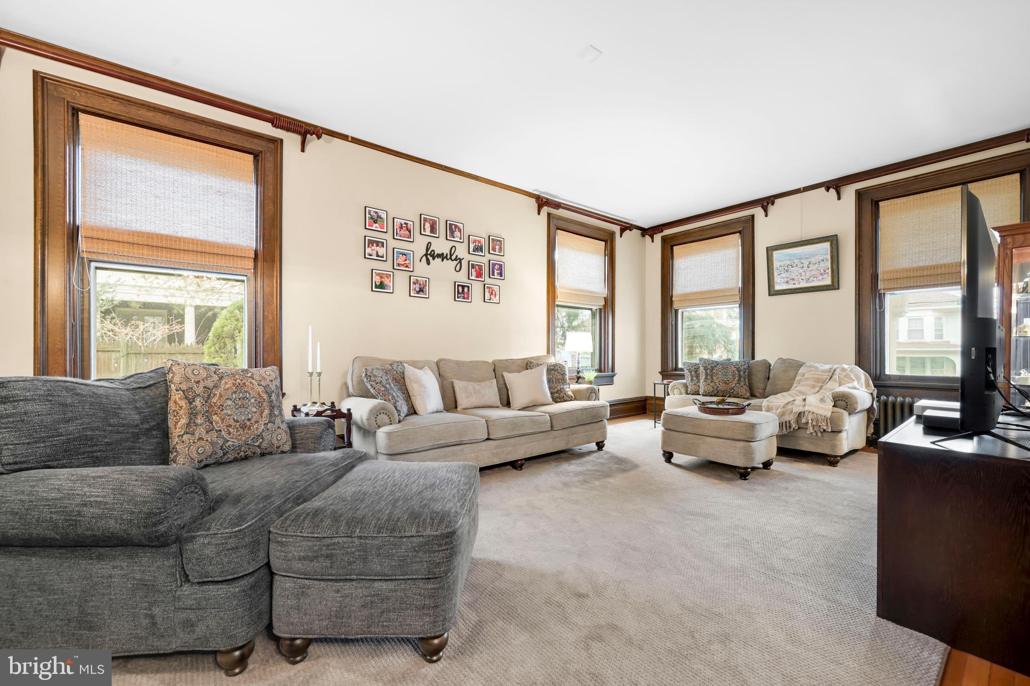 WEST END - Residential