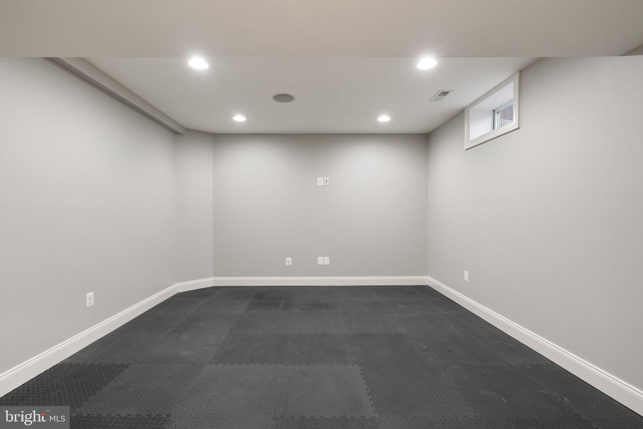 DOMINION VALLEY COUNTRY CLUB - Residential