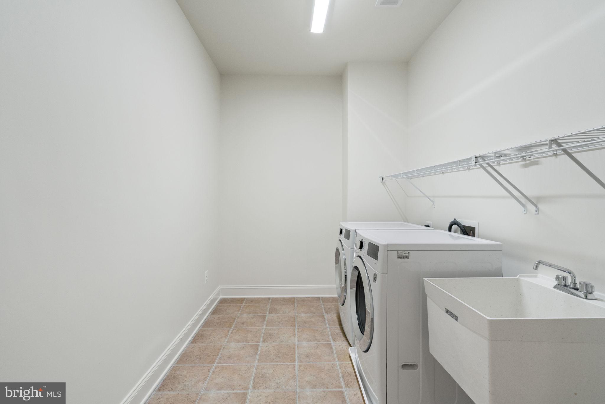 DOMINION VALLEY COUNTRY CLUB - Residential