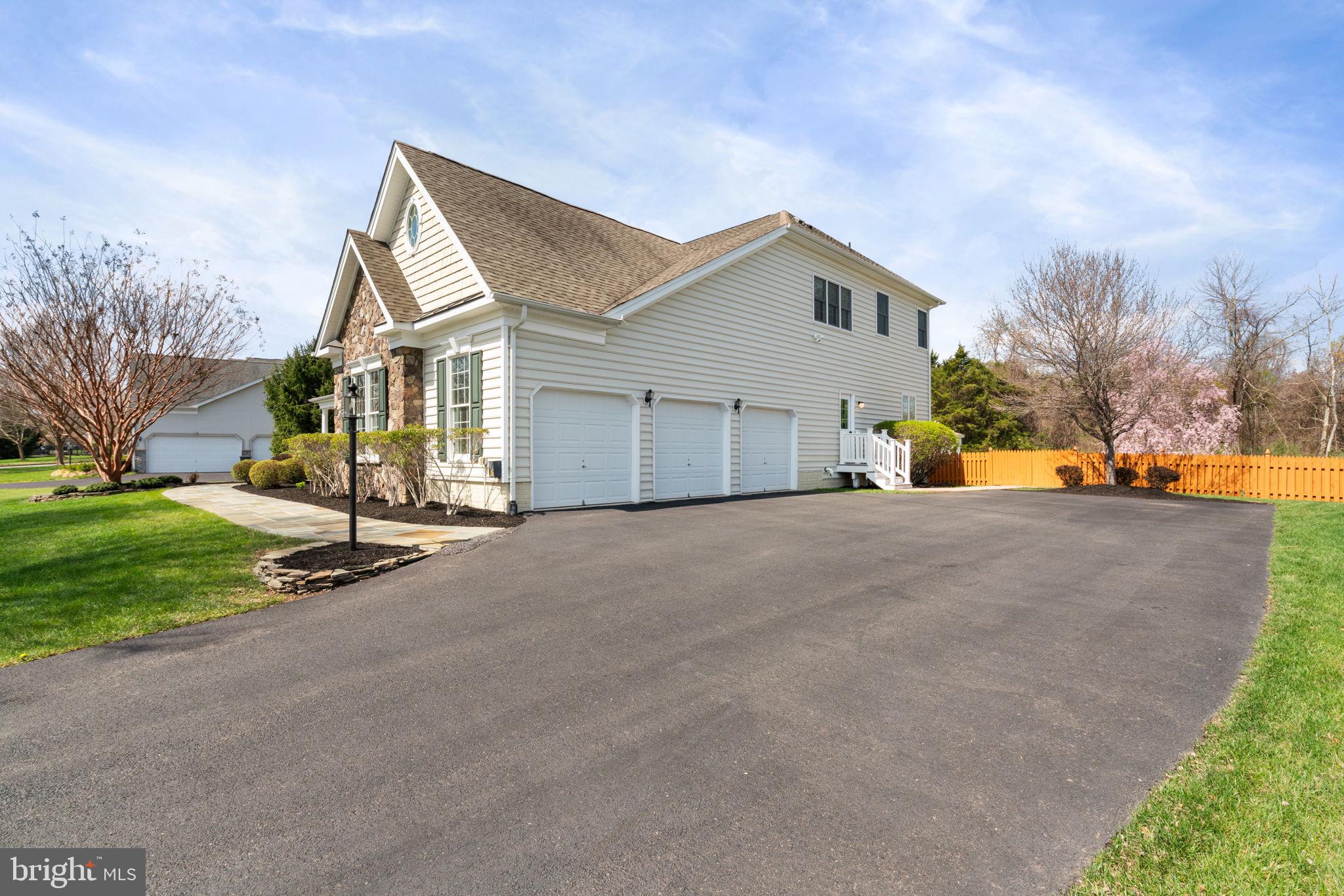 DOMINION VALLEY COUNTRY CLUB - Residential